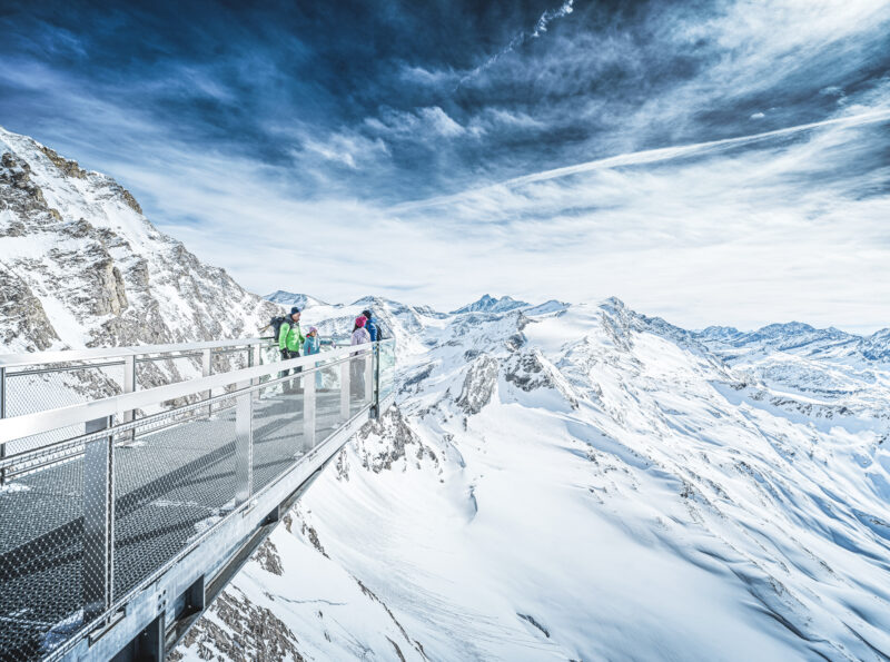 Panorama view from the 3000m high platform at kitzsteinhorn glacier