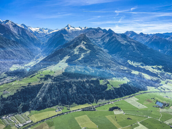 Kaprun aus der Vogelperspektive im Sommer
